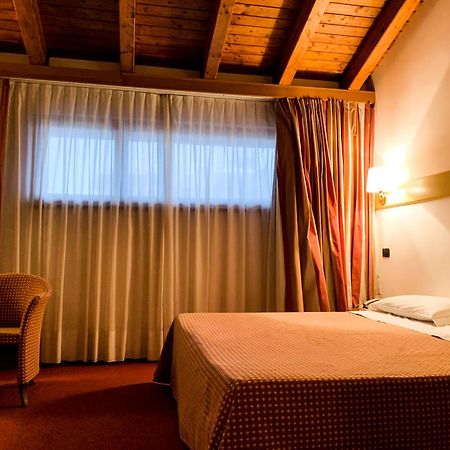 Eurohotel Palace Маніаго Екстер'єр фото